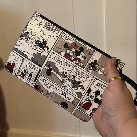 Kate Spade Minnie Mouse Reversible Tote - Picture 7 of 7